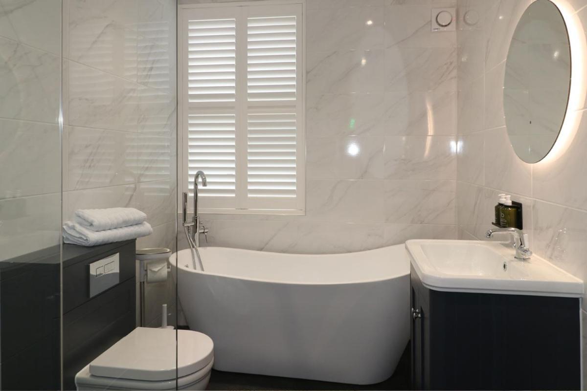 Ashbourne Luxury Suites Extérieur photo